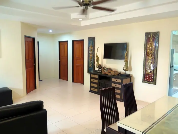 Паттайя: Baan Kanittha - 4 Bedrooms Garden Villa