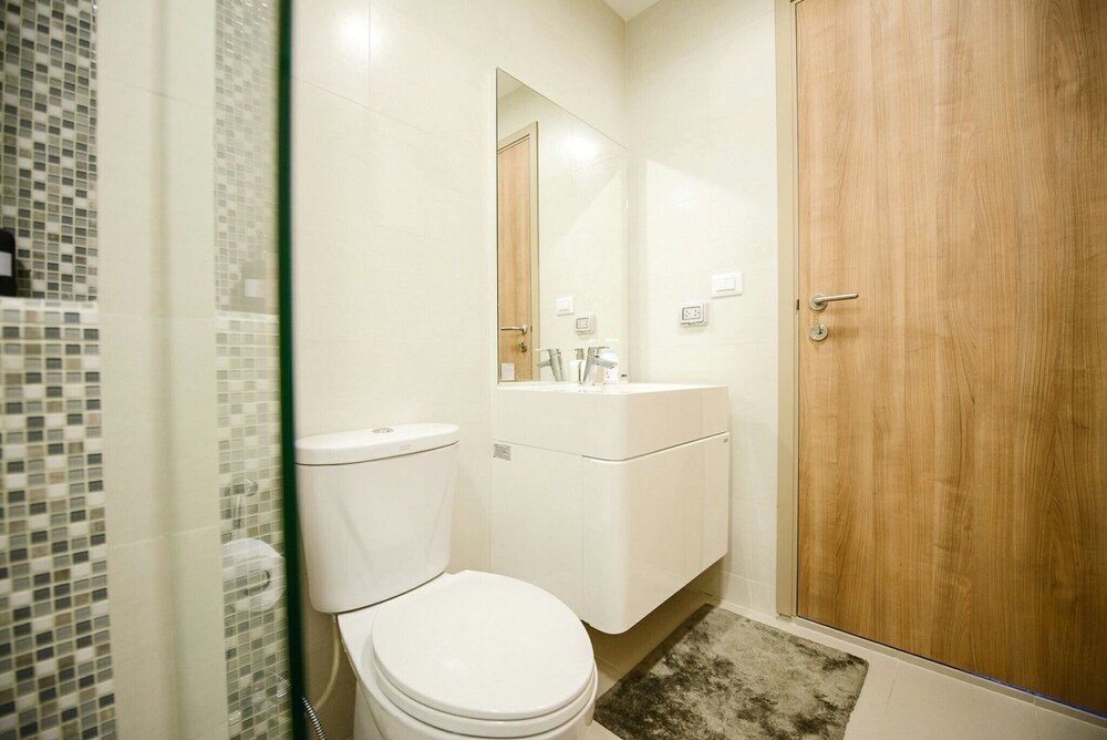Бангкок: Near Rama 9 Intersection Apartment