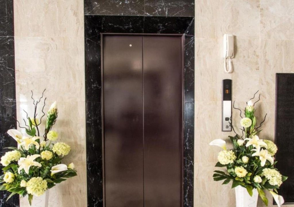 Nida Rooms Regal Marble Hotel — фото 1