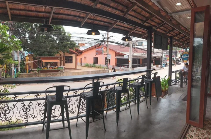Остров Тау: The CK Hostel