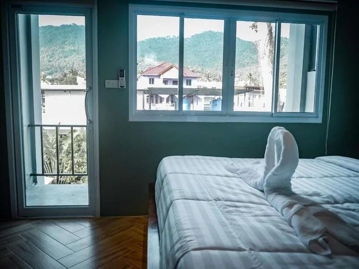 Остров Тау: The CK Hostel