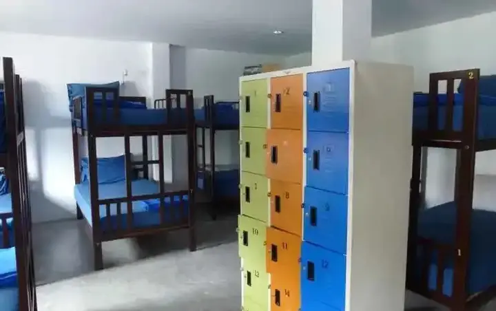 Остров Тау: The CK Hostel