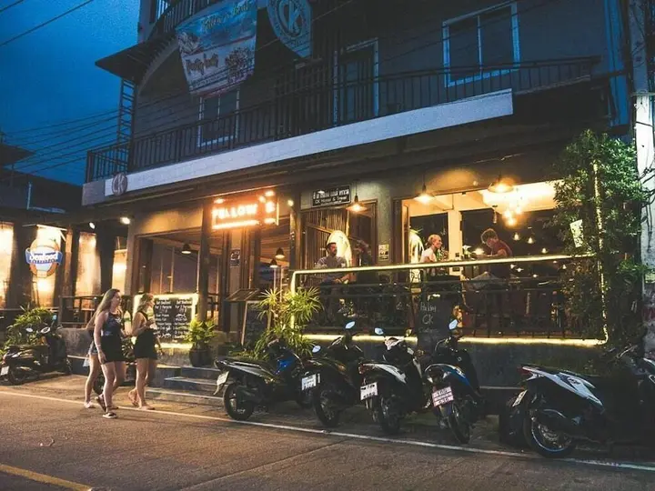 Остров Тау: The CK Hostel