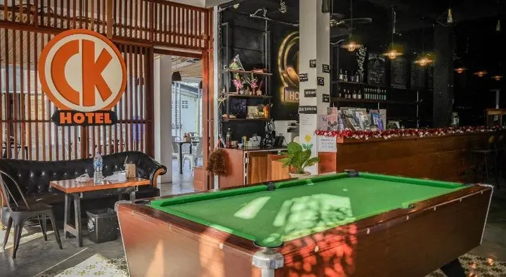 Остров Тау: The CK Hostel