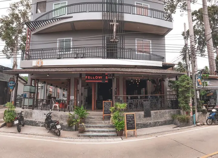 Остров Тау: The CK Hostel