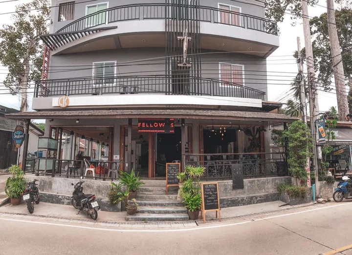 Остров Тау: The CK Hostel