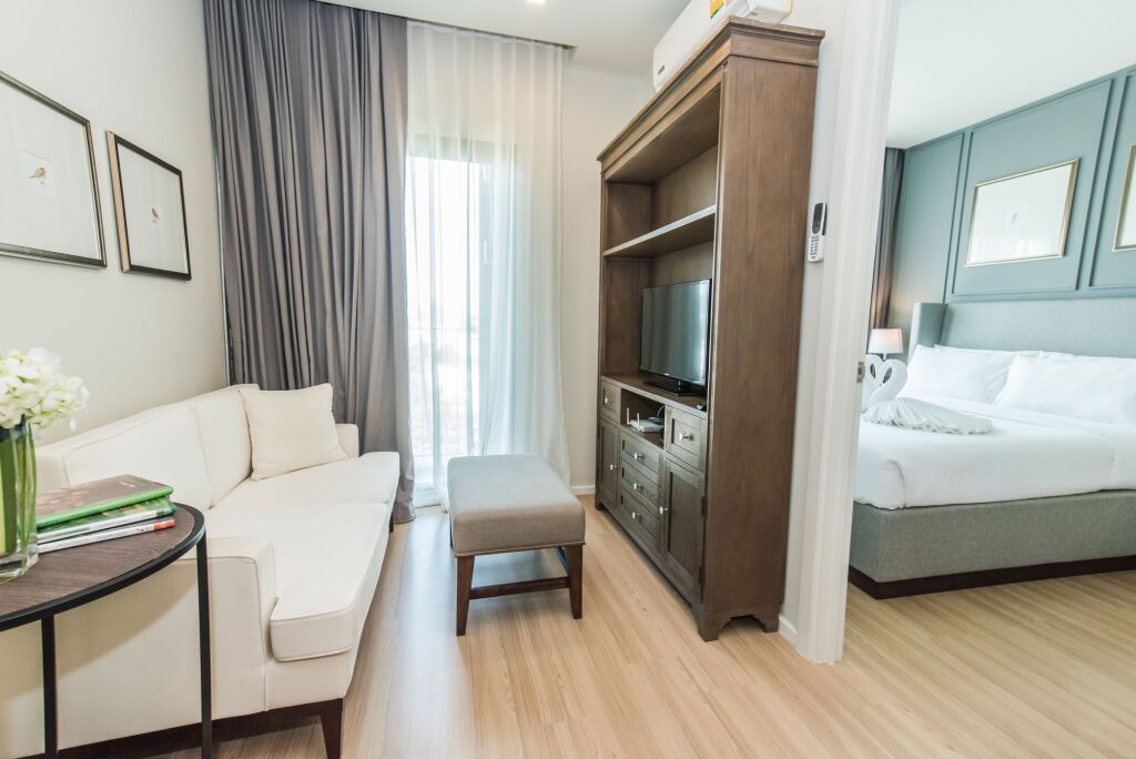 Муанг: Dlux Condominium