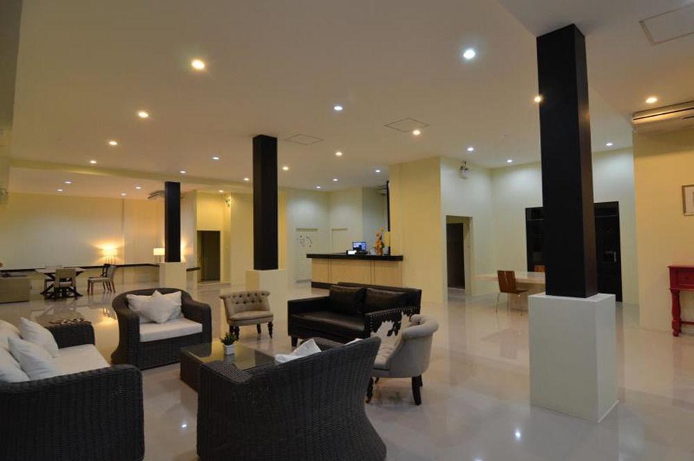 Накхонситхаммарат: Issara Na Nakhon Living Hotel