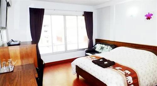 Бангкок: White Orchid Inn