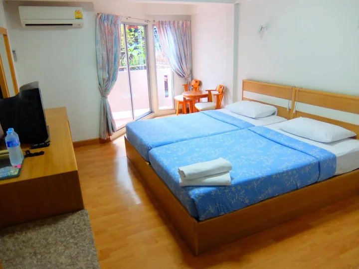 Паттайя: Charming Inn Hotel