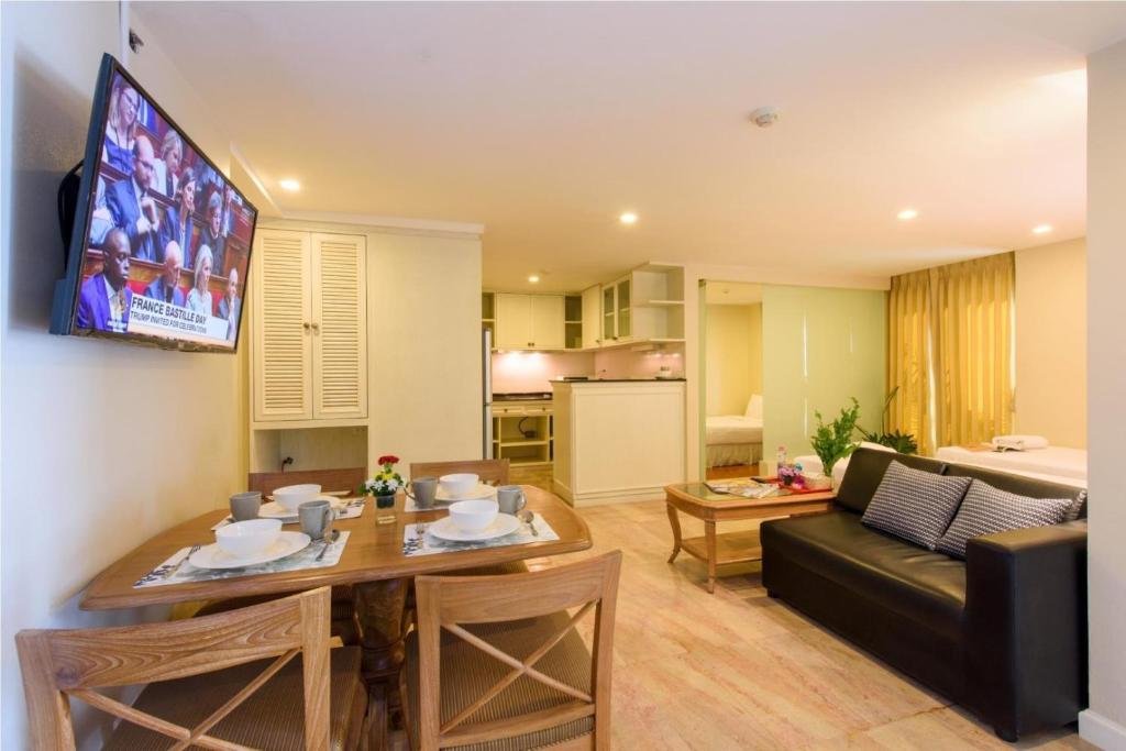 Бангкок: Sabai Sathorn Service Apartment