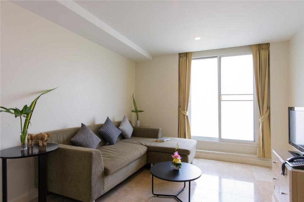 Бангкок: Sabai Sathorn Service Apartment