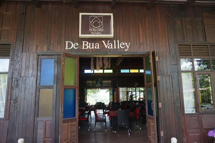 Ванг Нам Кхио: Debua Valley