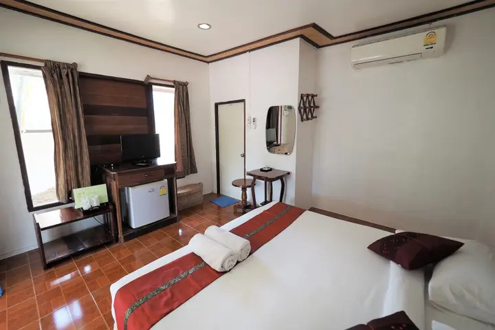 Сай Йок: Khaothone River View Resort