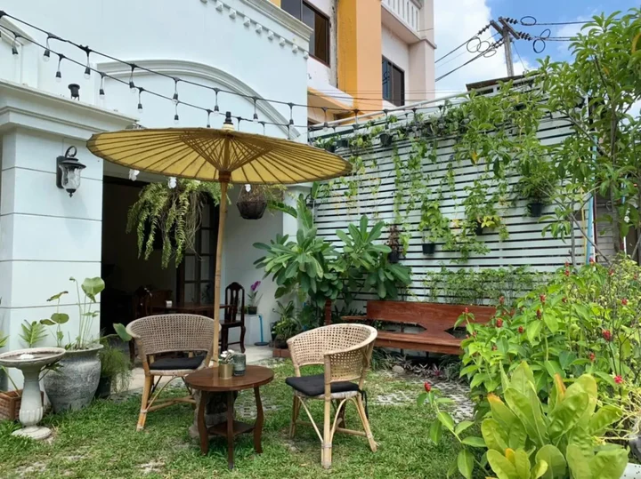 Чиангмай: Elliebum Café & Guesthouse