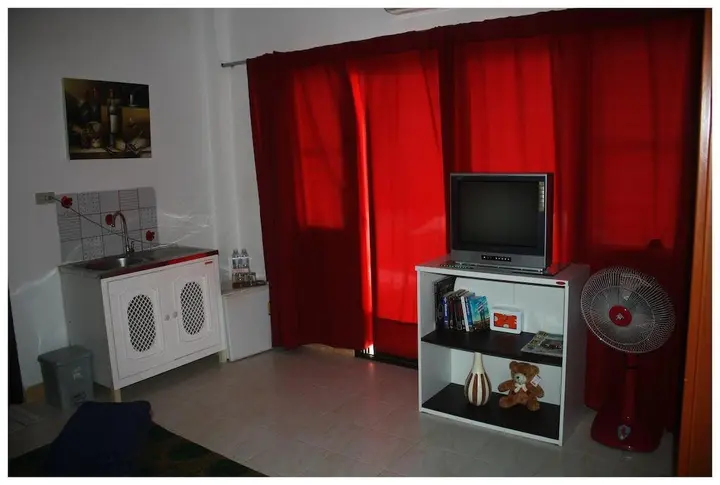 Кату: Honey Bear Guesthouse