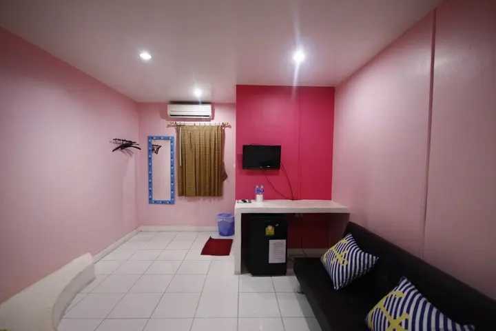 Ко-Лан: Baan Rak Nam