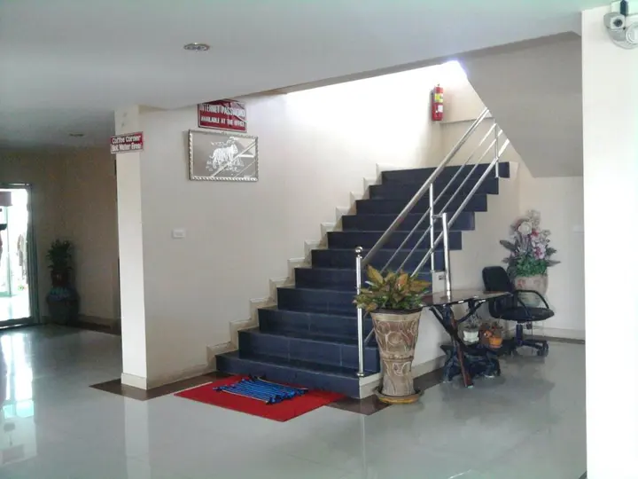 Бан Чанг: Banchang Apartment and Hotel
