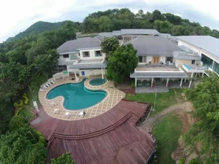 Нонг Нам Дэнг: Sak Phu Duen Hotel & Resort