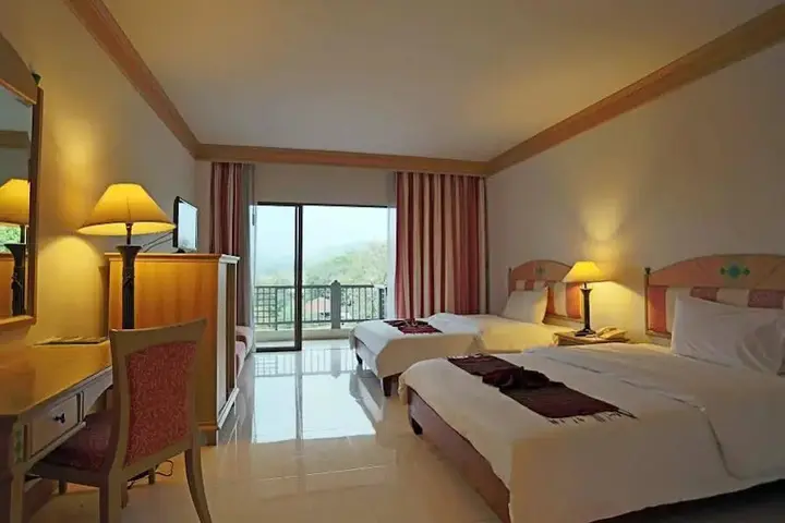 Нонг Нам Дэнг: Sak Phu Duen Hotel & Resort