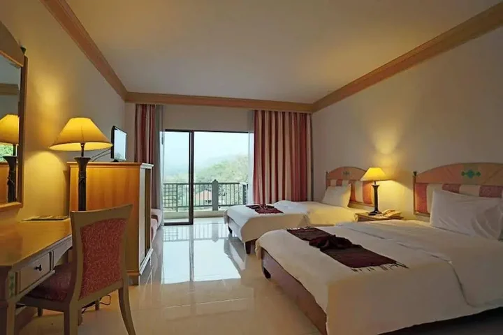 Нонг Нам Дэнг: Sak Phu Duen Hotel & Resort