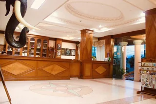 Пхаяу: Phuthong Place