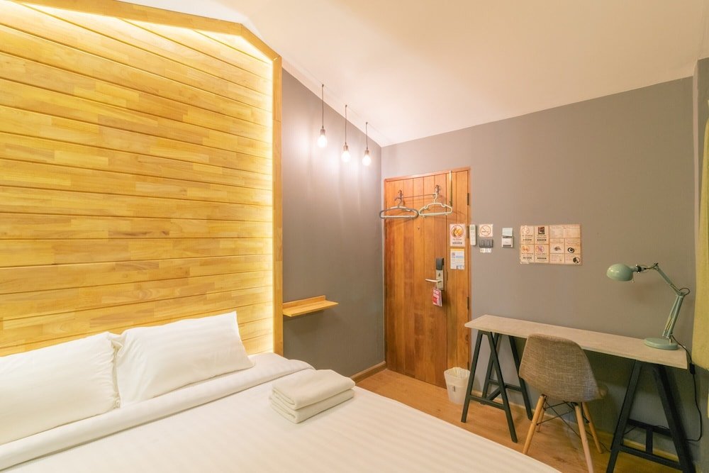 Бангкок: Timber Hostel