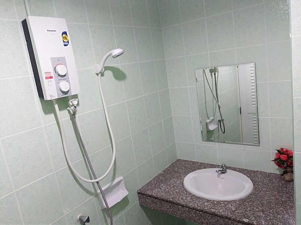 Сураттхани: Sansabai Place