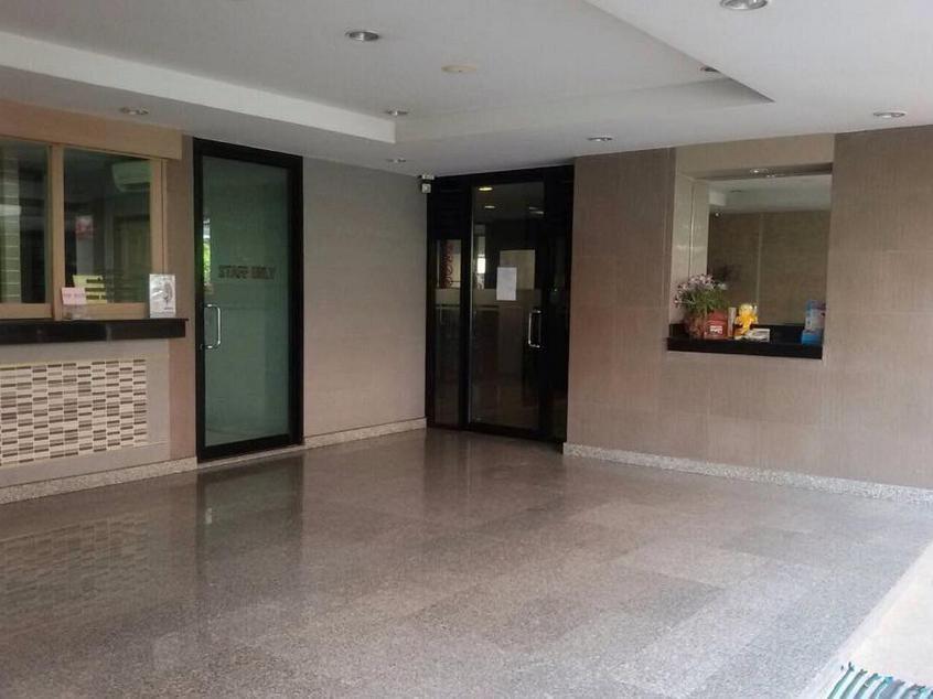 Нонтхабури: B2广场酒店(B2 Place)