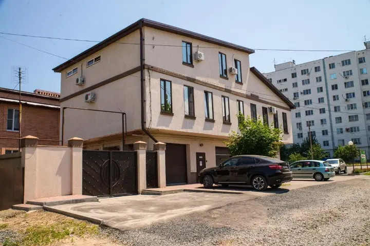 Азов: Guest House Prestige