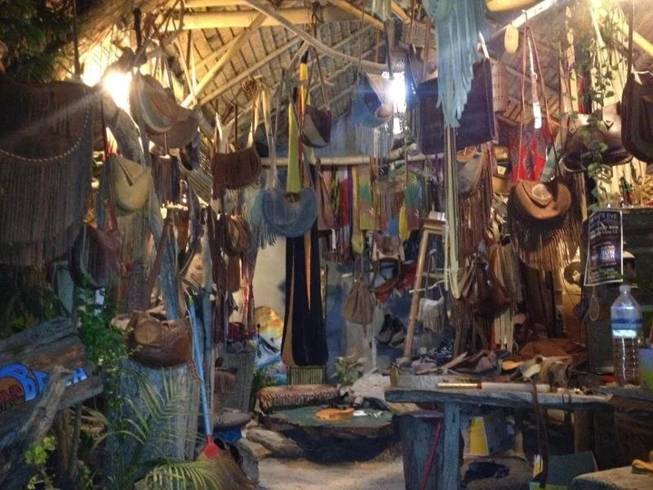 Пхи-Пхи-Дон: Koh Phi Phi Stones Bar Dorm Rooms & Restaurant