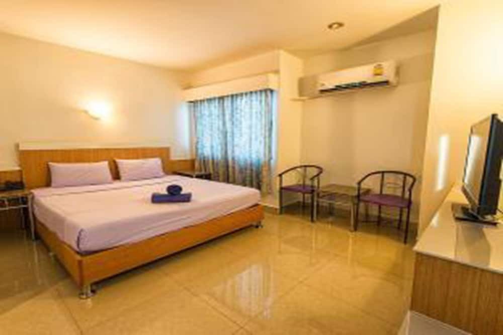 Садао: Satit Hotel