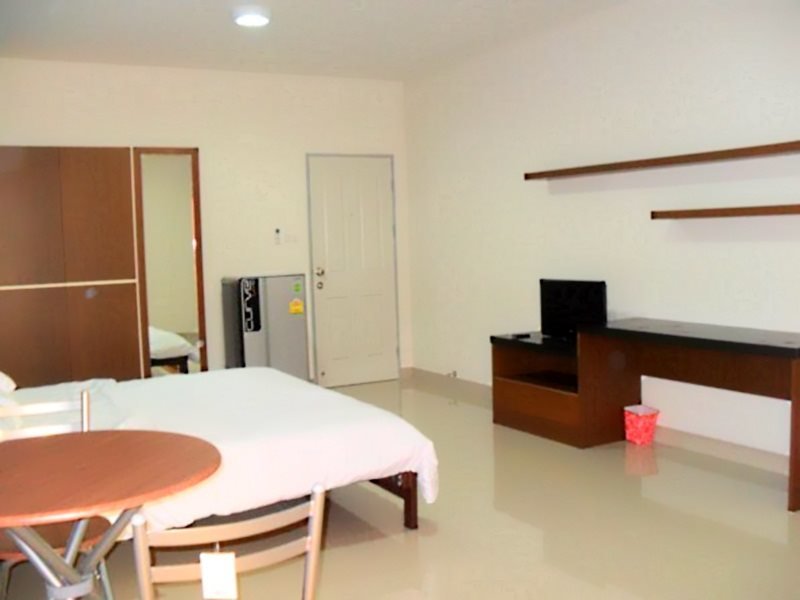 Aroonsiri Place Apartment — фото 1