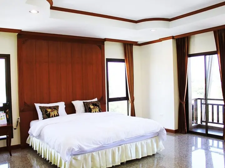 Сирача: CY Hotel & Residence