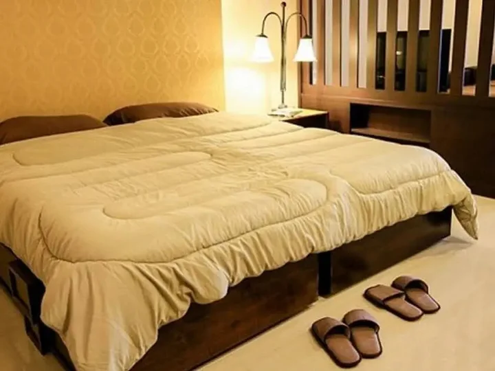 Бангкок: P Pailin Condotel