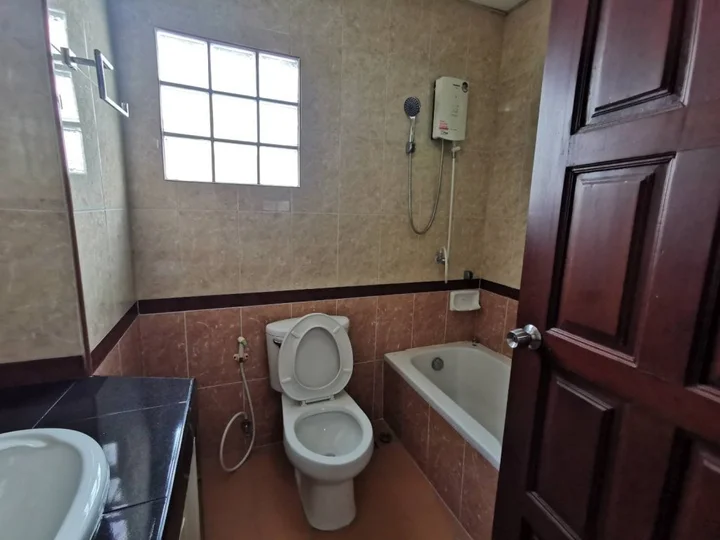 Тха Мапранг: Hihotel Saraburi (SHA Certified)