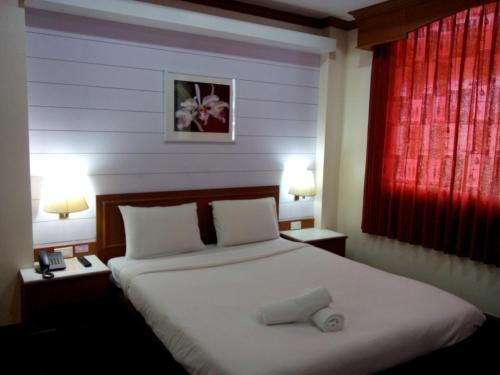 Накхонситхаммарат: Thaksin Hotel