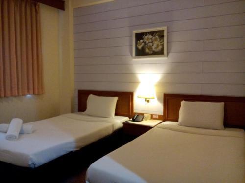 Накхонситхаммарат: Thaksin Hotel