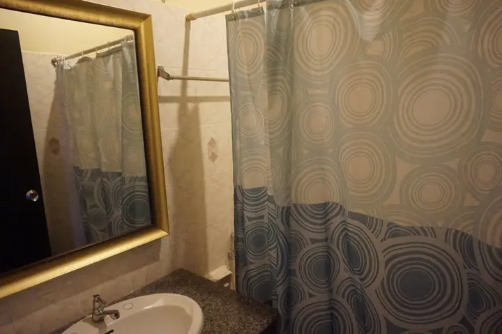 Сурин: Metro Residence