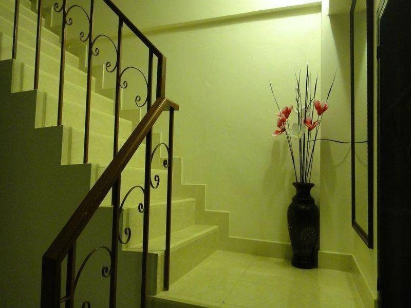 Самутсонгкхрам: Smile House 1