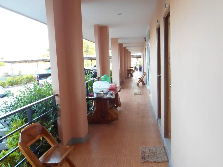 Нанг-Ронг: Bumnsaya Place