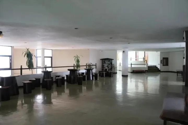 Сурин: Hotel Petchkasem Grand