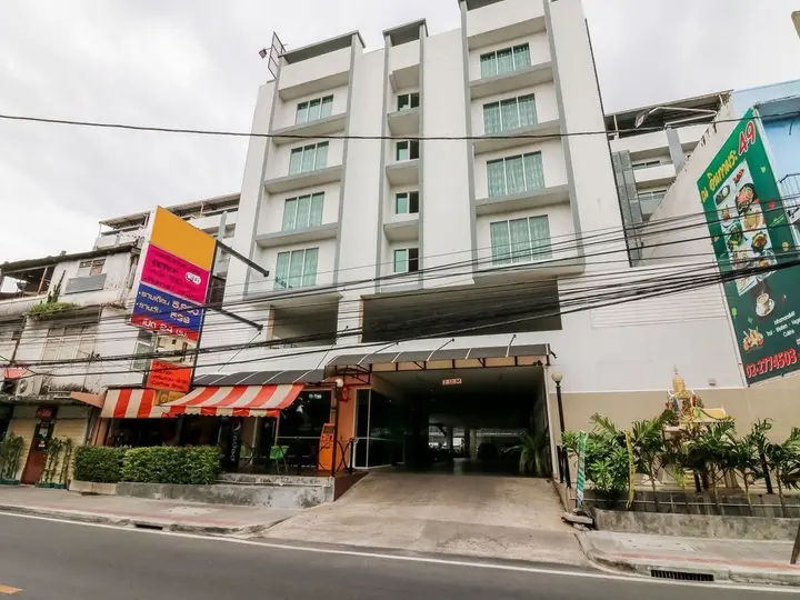 Бангкок: NIDA Rooms Metro Inthamara 169
