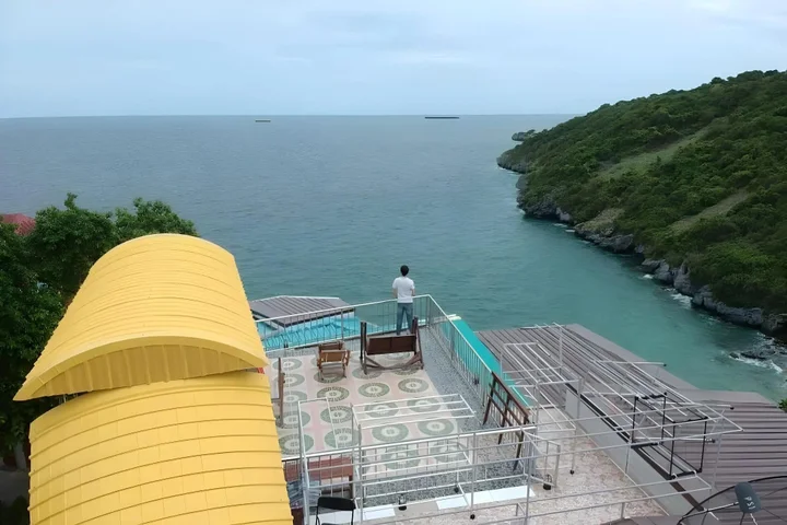 Ко Сичанг: Yellow House Koh Sichang