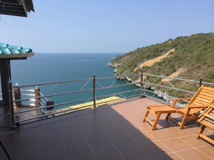 Ко Сичанг: Yellow House Koh Sichang