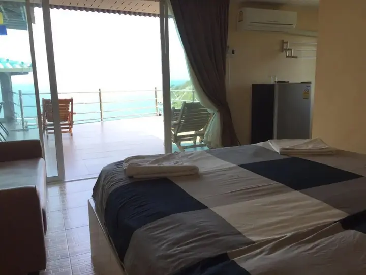 Ко Сичанг: Yellow House Koh Sichang