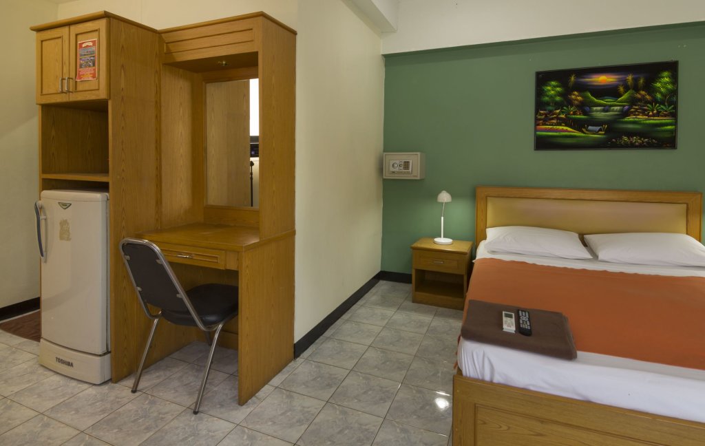 Паттайя: Travellers Rest Hotel