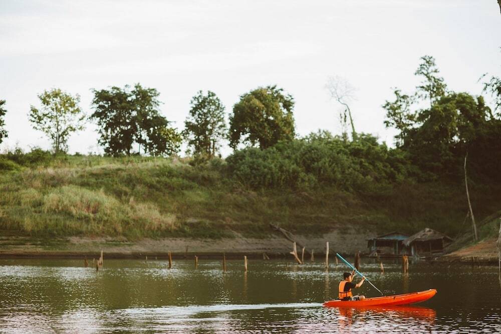 Си-Сават: Pufa EngNam Lake Resort