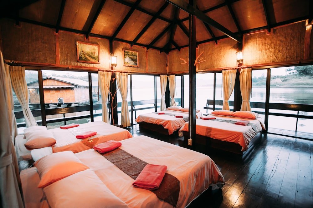 Си-Сават: Pufa EngNam Lake Resort