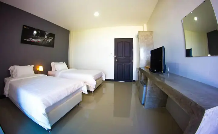 Лоэй: Plus Hotel Loei